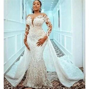 IS-NWT US10 Plus Size Mermaid Wedding Dresses with Detachable Train Beaded Lace